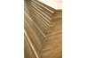 Panneaux de fibres de densité moyenne (MDF) et contreplaqué de bouleau sont les bois menant pour enceintes acoustiques.