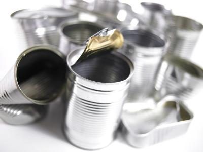 L'aluminium est largement utilise pour traiter ou conserver les aliments.